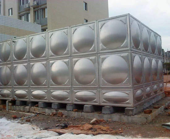 不銹鋼水箱安裝完畢后，可以通過以下步驟進行測試